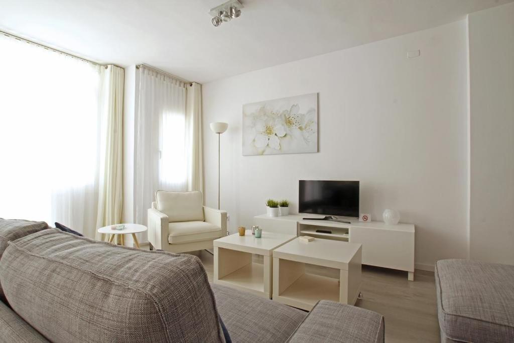 Warm Sands Apartment By Hello Homes Σίτζες Εξωτερικό φωτογραφία
