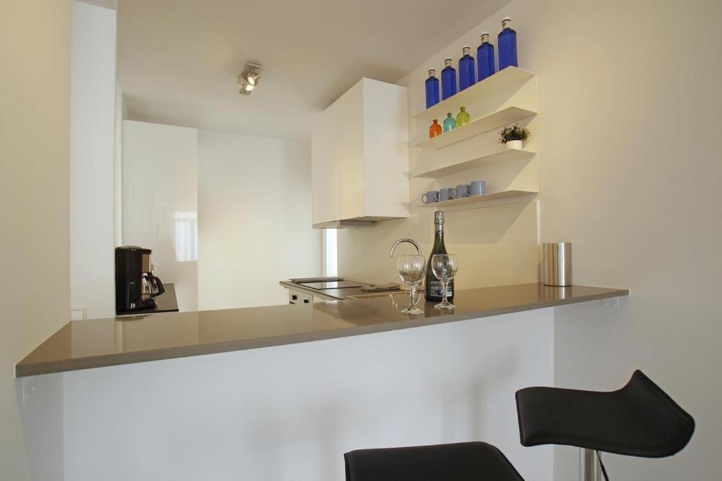 Warm Sands Apartment By Hello Homes Σίτζες Εξωτερικό φωτογραφία